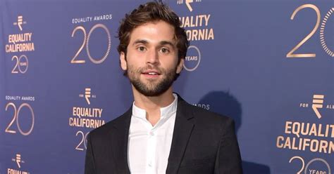 jake borelli gained weight|cant even focus with Schmitt on screen : r/greysanatomy